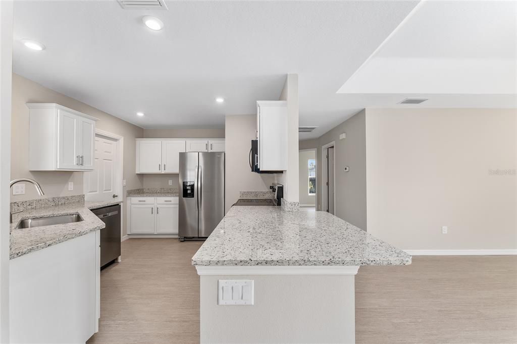 For Sale: $269,900 (3 beds, 2 baths, 1185 Square Feet)