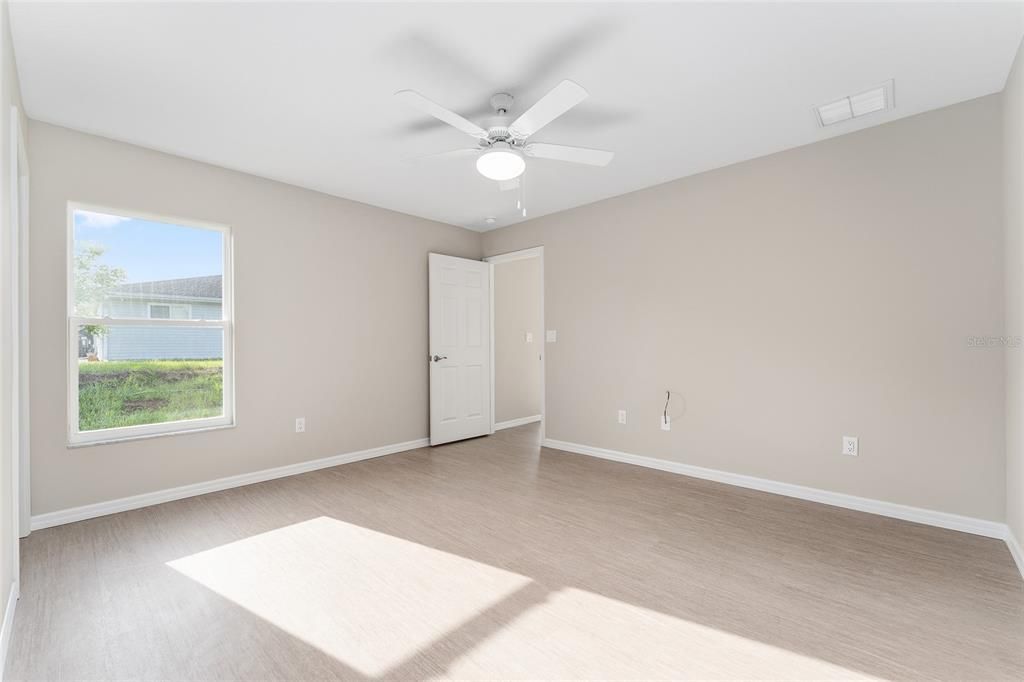 For Sale: $269,900 (3 beds, 2 baths, 1185 Square Feet)