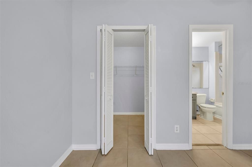 Activo con contrato: $2,200 (3 camas, 2 baños, 1253 Pies cuadrados)