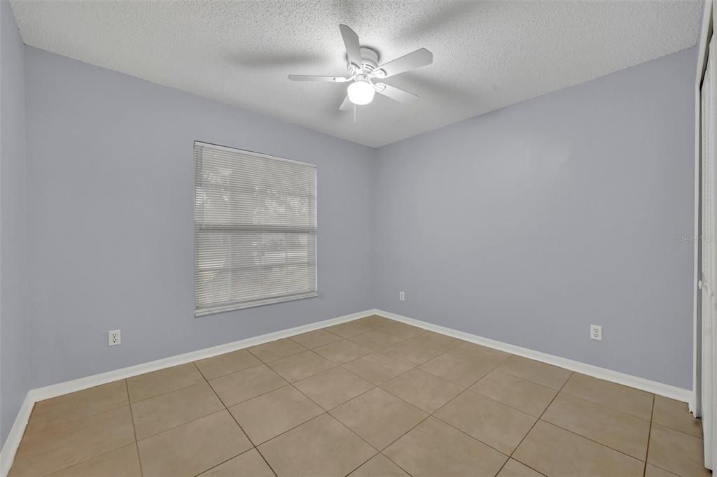 Activo con contrato: $2,200 (3 camas, 2 baños, 1253 Pies cuadrados)