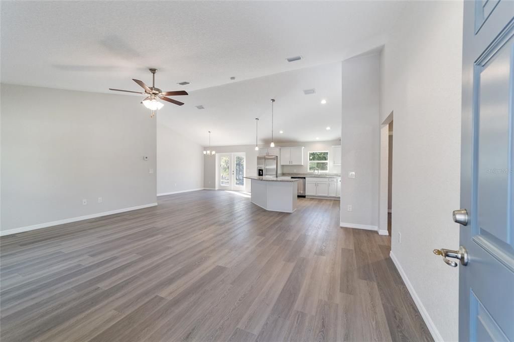 Active With Contract: $299,000 (3 beds, 2 baths, 1629 Square Feet)