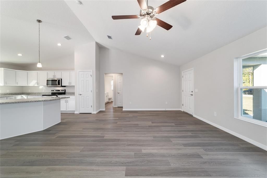 Active With Contract: $299,000 (3 beds, 2 baths, 1629 Square Feet)