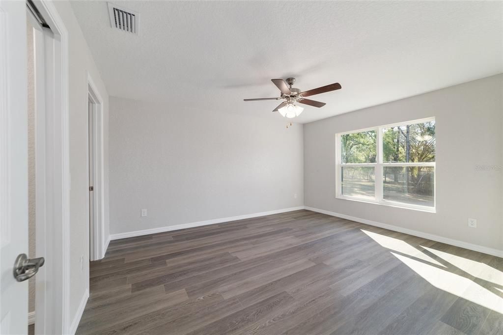 Active With Contract: $299,000 (3 beds, 2 baths, 1629 Square Feet)