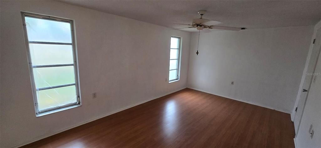 En Venta: $349,999 (2 camas, 2 baños, 1778 Pies cuadrados)