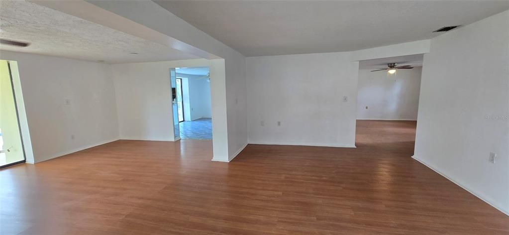 En Venta: $349,999 (2 camas, 2 baños, 1778 Pies cuadrados)