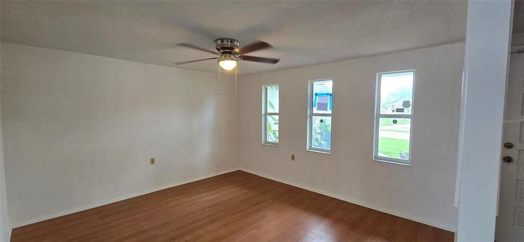 En Venta: $349,999 (2 camas, 2 baños, 1778 Pies cuadrados)