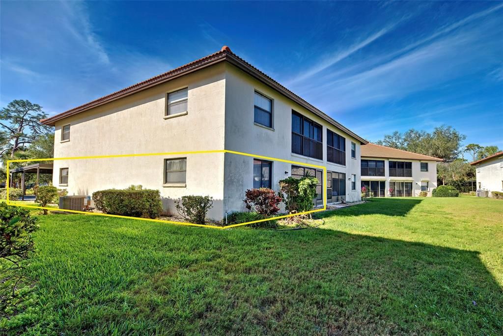 合同活跃: $189,000 (2 贝兹, 2 浴室, 1112 平方英尺)