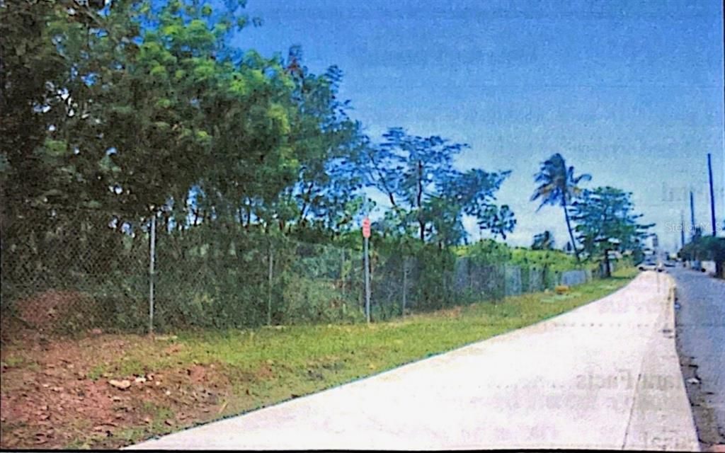 На продажу: $5,500,000 (18.05 acres)