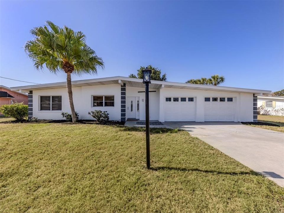 Recently Sold: $619,000 (3 beds, 2 baths, 1529 Square Feet)