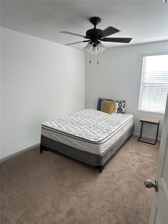 待售: $184,900 (2 贝兹, 2 浴室, 1230 平方英尺)