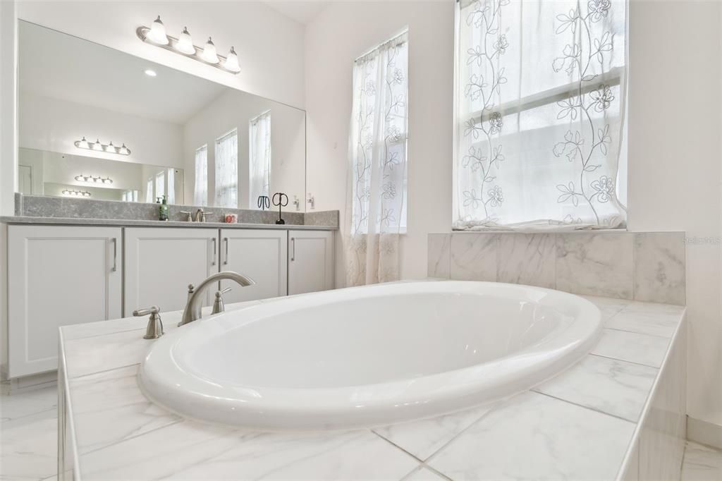 Active With Contract: $1,100,000 (4 beds, 5 baths, 4501 Square Feet)