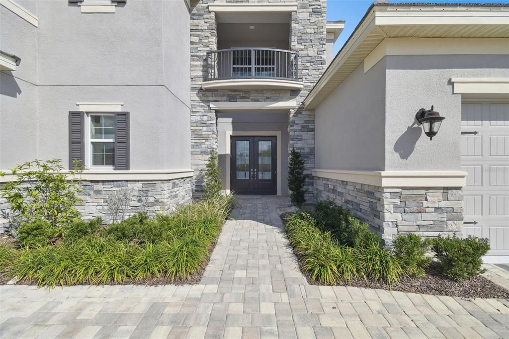 Active With Contract: $1,100,000 (4 beds, 5 baths, 4501 Square Feet)