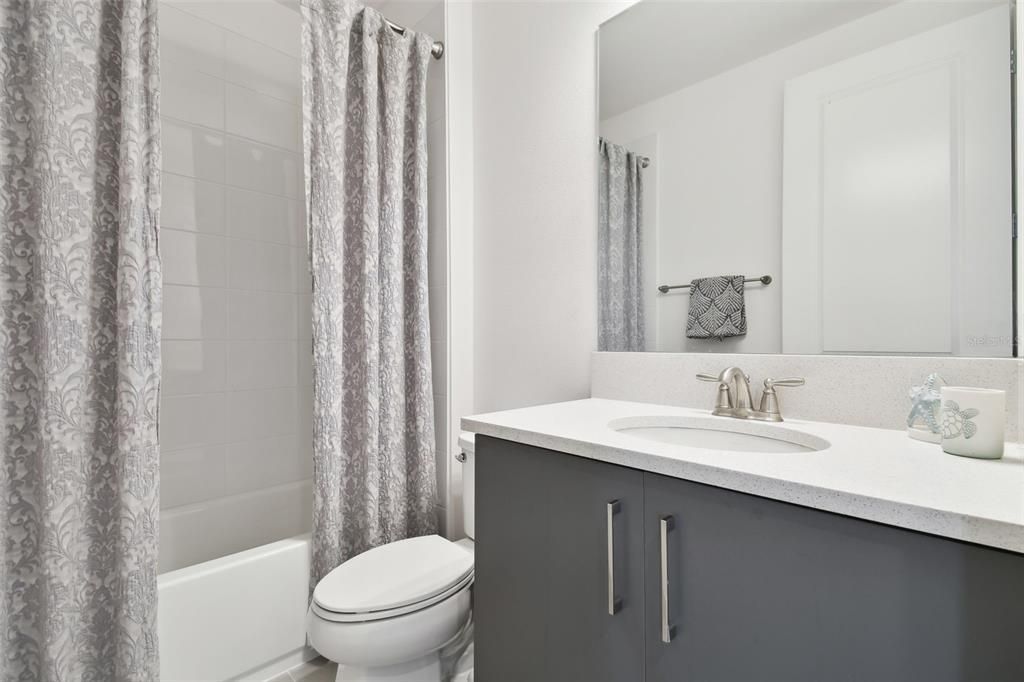 Active With Contract: $1,100,000 (4 beds, 5 baths, 4501 Square Feet)