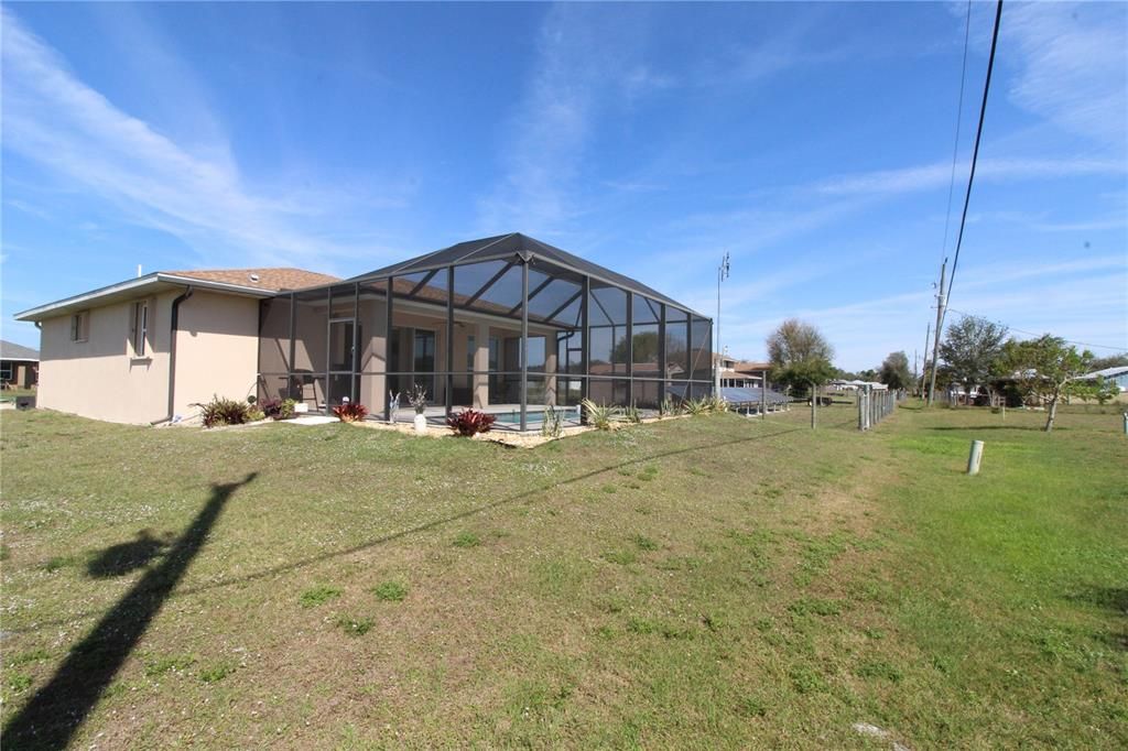 Active With Contract: $299,500 (2 beds, 2 baths, 1292 Square Feet)