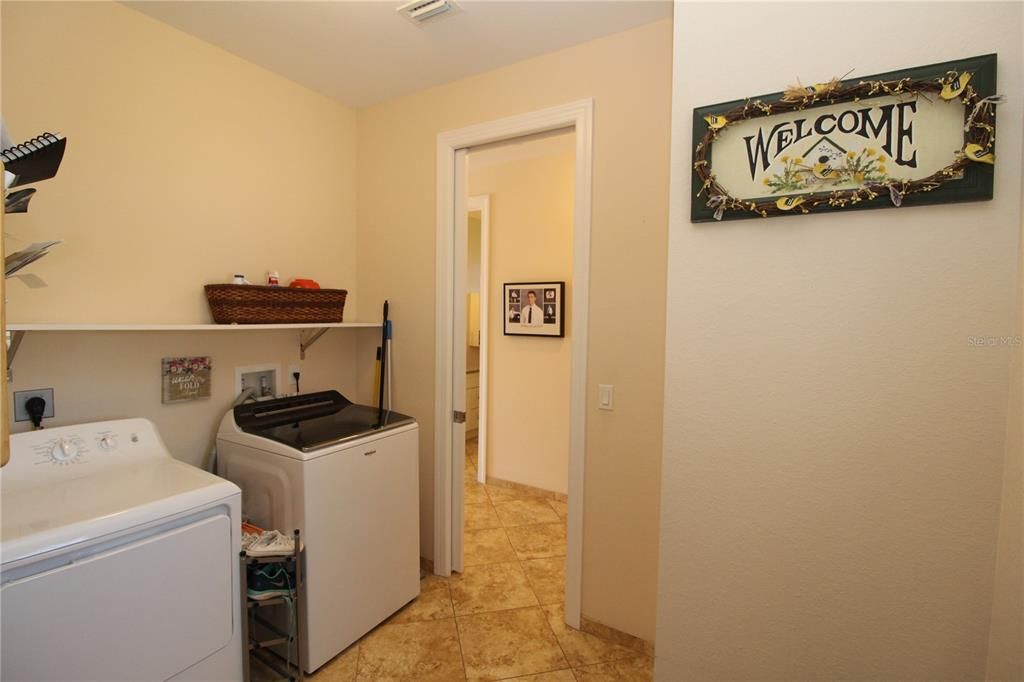 Active With Contract: $299,500 (2 beds, 2 baths, 1292 Square Feet)