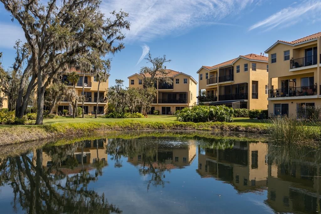 На продажу: $600,000 (4 спален, 4 ванн, 2848 Квадратных фут)