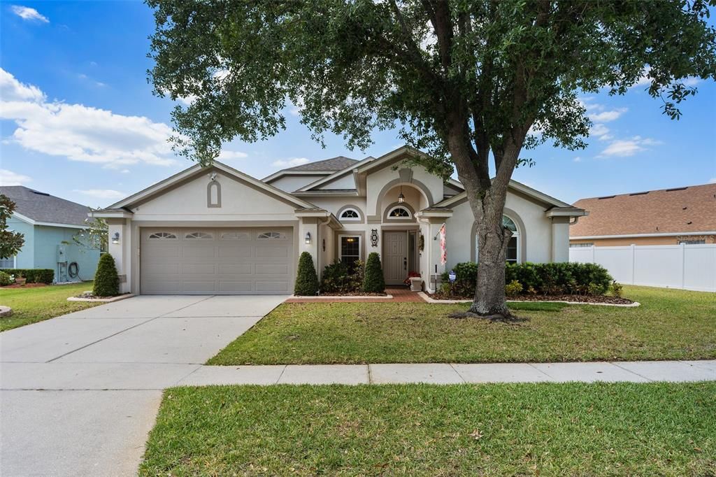 Active With Contract: $3,149 (4 beds, 2 baths, 2230 Square Feet)