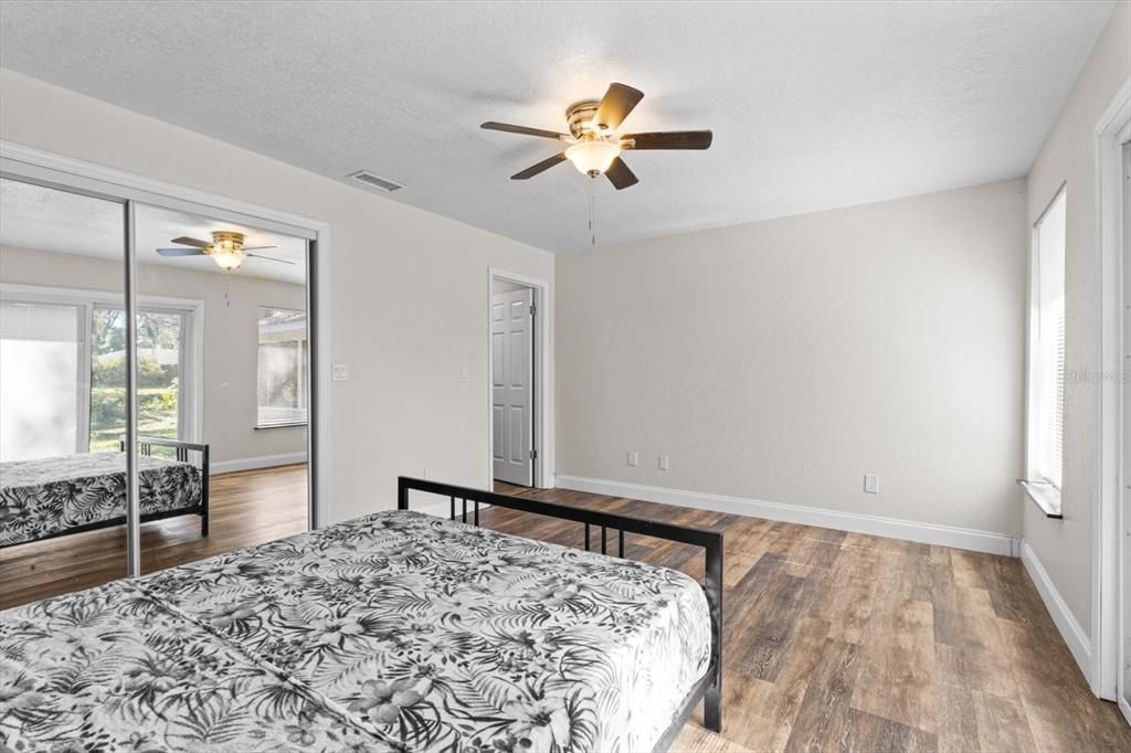 Active With Contract: $345,499 (4 beds, 2 baths, 2336 Square Feet)