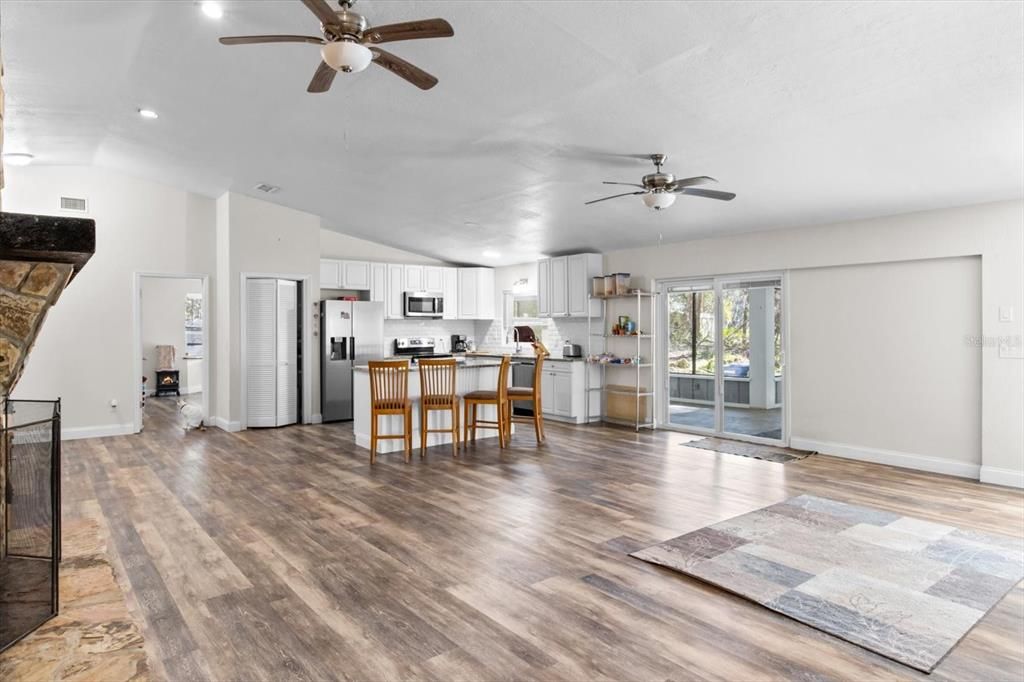 Active With Contract: $345,499 (4 beds, 2 baths, 2336 Square Feet)