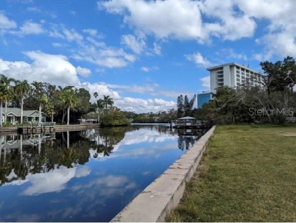 待售: $450,000 (0.24 acres)