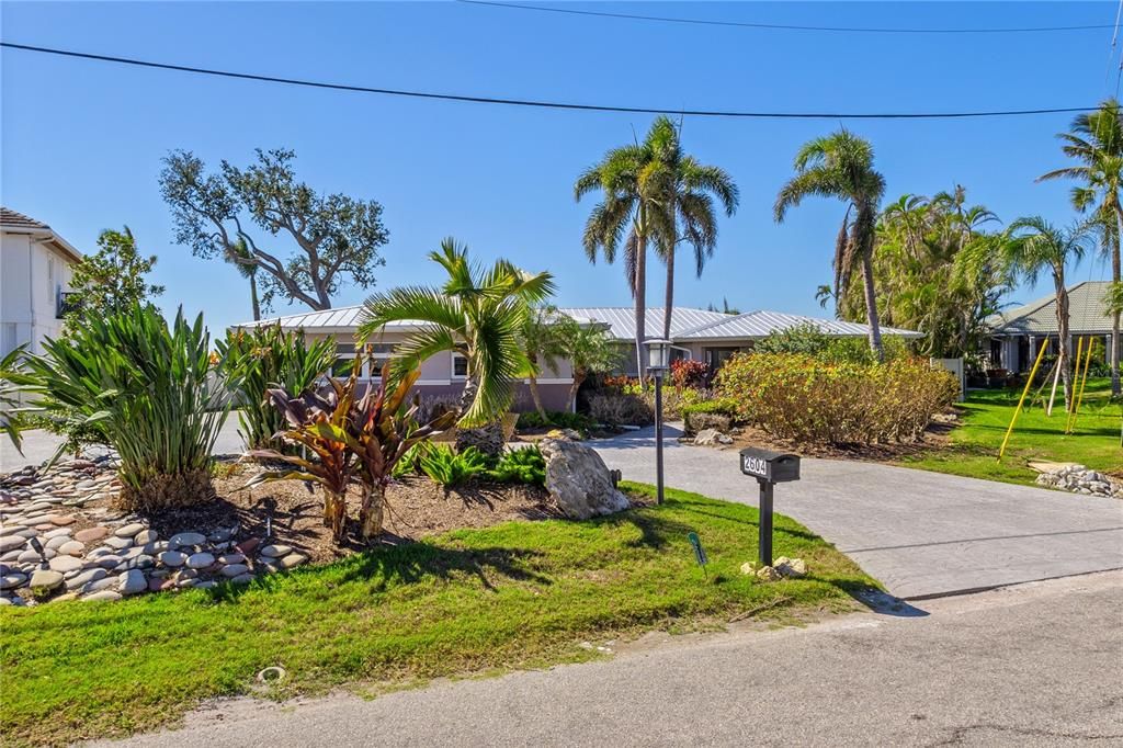 Recently Sold: $1,495,000 (3 beds, 3 baths, 2714 Square Feet)