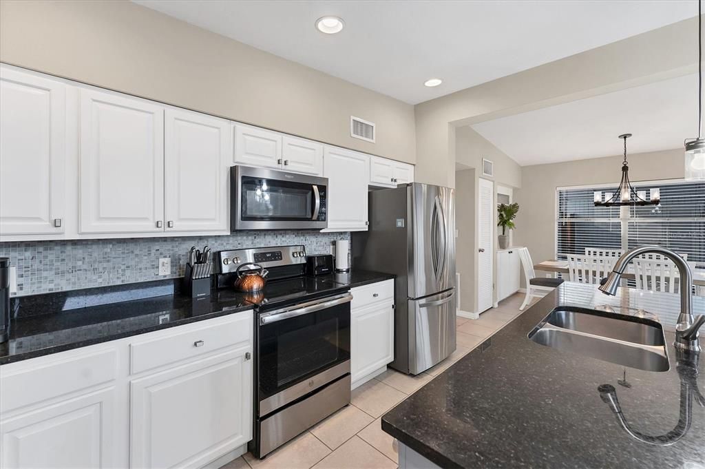 出租: $5,500 (3 贝兹, 2 浴室, 1482 平方英尺)