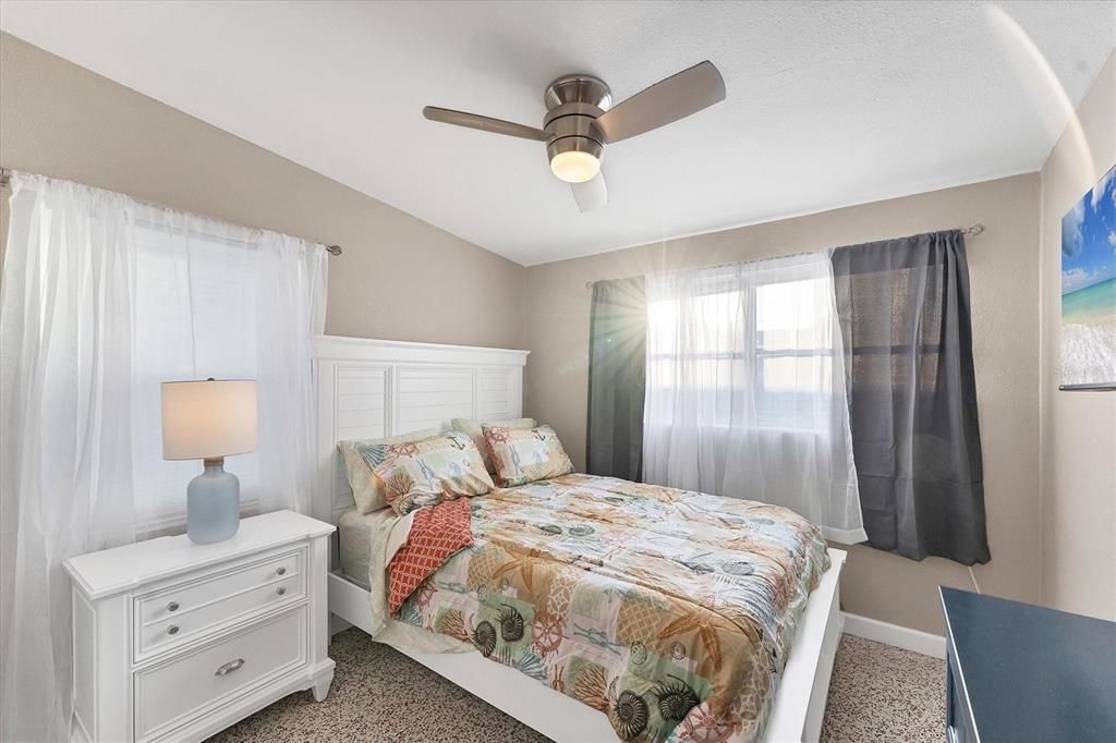 出租: $5,500 (3 贝兹, 2 浴室, 1482 平方英尺)