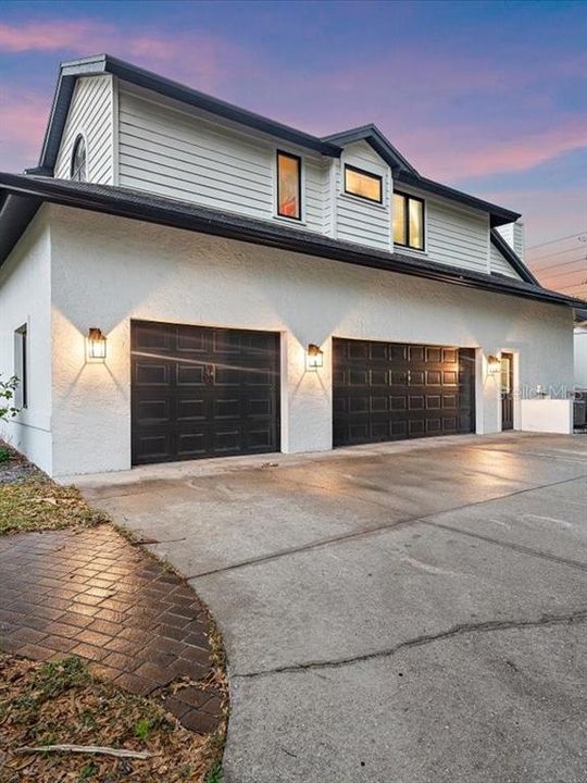 For Sale: $1,456,500 (6 beds, 4 baths, 3621 Square Feet)