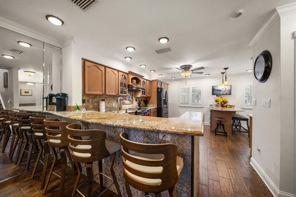 For Sale: $1,395,000 (3 beds, 3 baths, 2400 Square Feet)