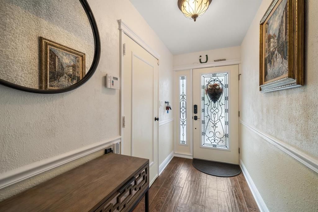 For Sale: $1,395,000 (3 beds, 3 baths, 2400 Square Feet)