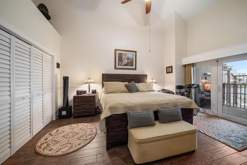 For Sale: $1,395,000 (3 beds, 3 baths, 2400 Square Feet)