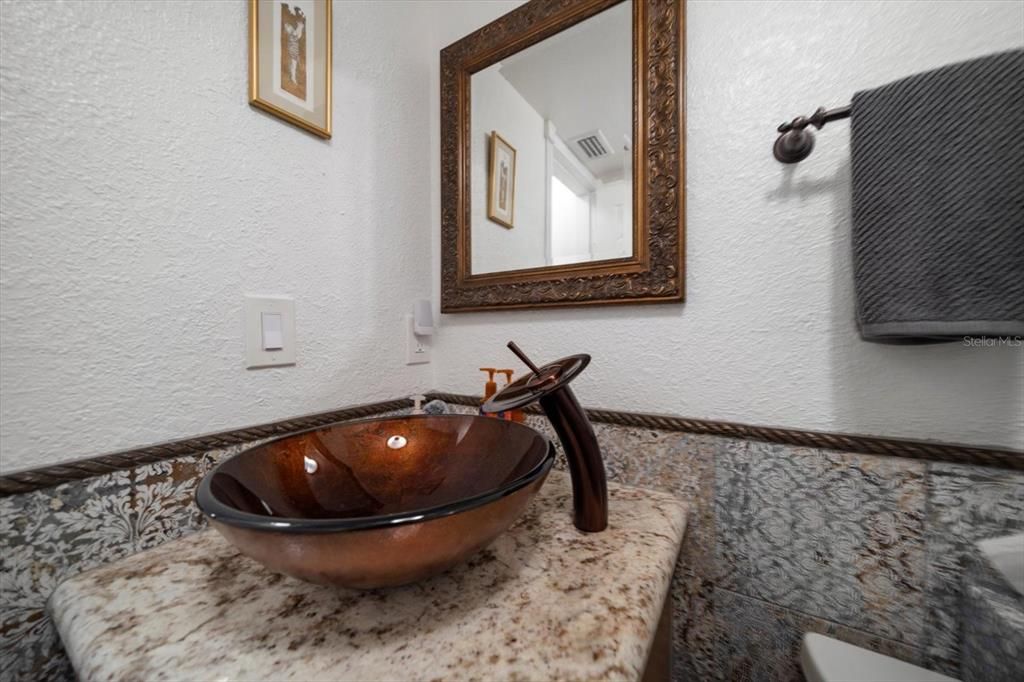 For Sale: $1,395,000 (3 beds, 3 baths, 2400 Square Feet)