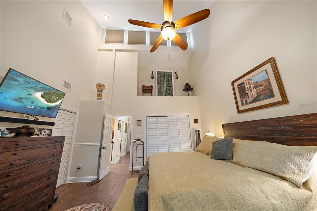 For Sale: $1,395,000 (3 beds, 3 baths, 2400 Square Feet)