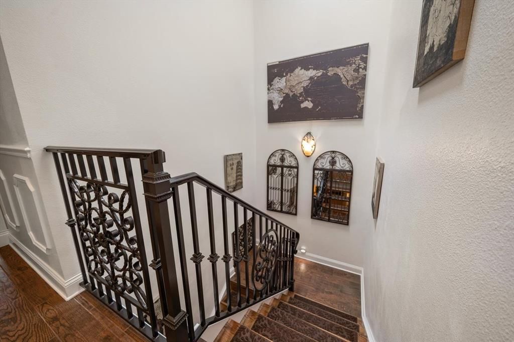 For Sale: $1,395,000 (3 beds, 3 baths, 2400 Square Feet)