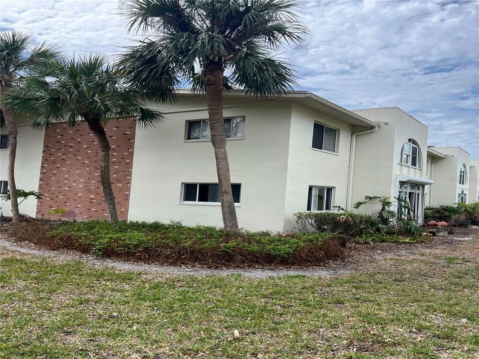 最近售出: $128,000 (2 贝兹, 2 浴室, 1145 平方英尺)