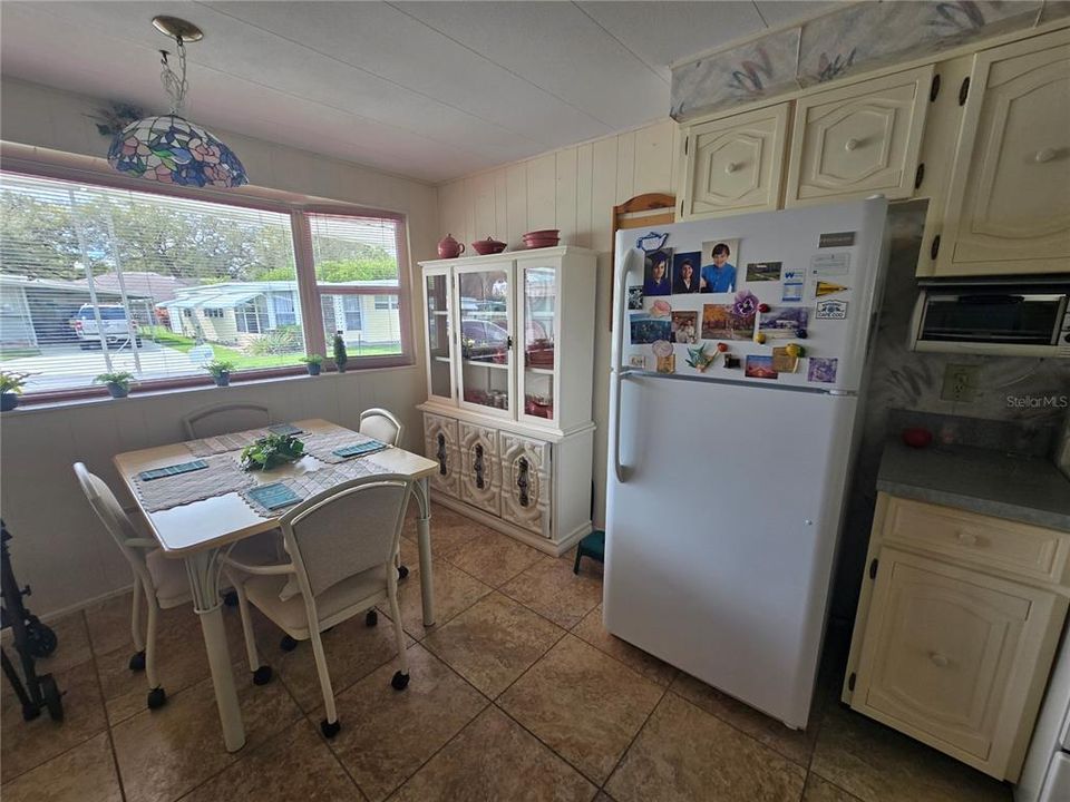 For Sale: $85,000 (2 beds, 1 baths, 1100 Square Feet)