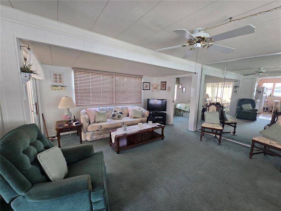 For Sale: $85,000 (2 beds, 1 baths, 1100 Square Feet)