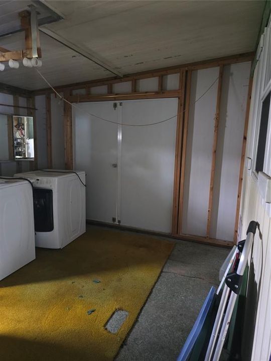 For Sale: $85,000 (2 beds, 1 baths, 1100 Square Feet)