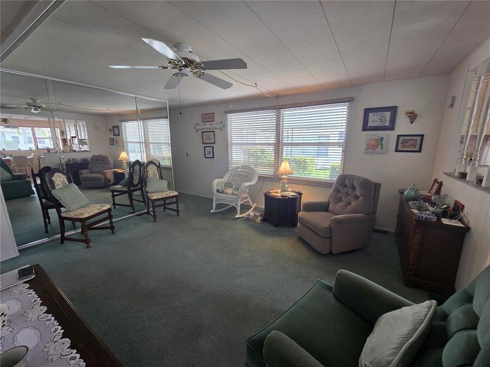 For Sale: $85,000 (2 beds, 1 baths, 1100 Square Feet)