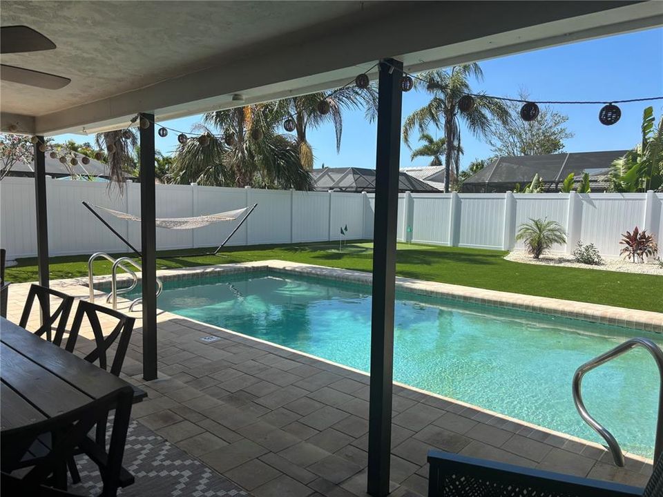For Rent: $7,500 (4 beds, 2 baths, 1905 Square Feet)