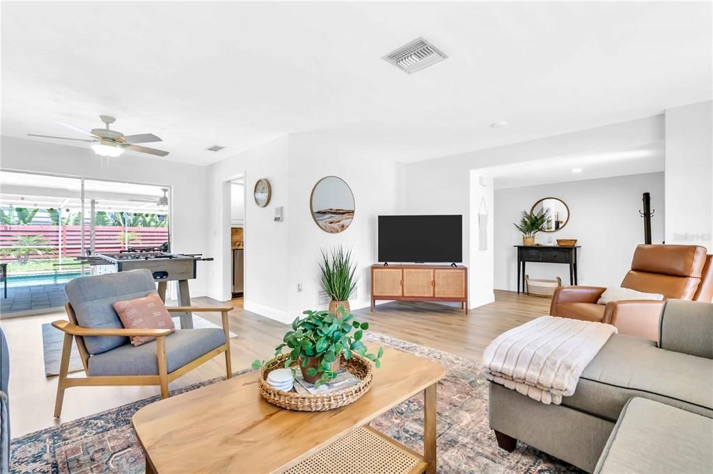 For Rent: $7,500 (4 beds, 2 baths, 1905 Square Feet)