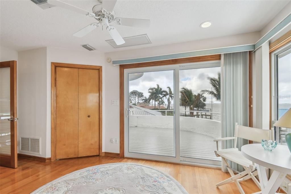 На продажу: $2,599,999 (4 спален, 4 ванн, 3526 Квадратных фут)