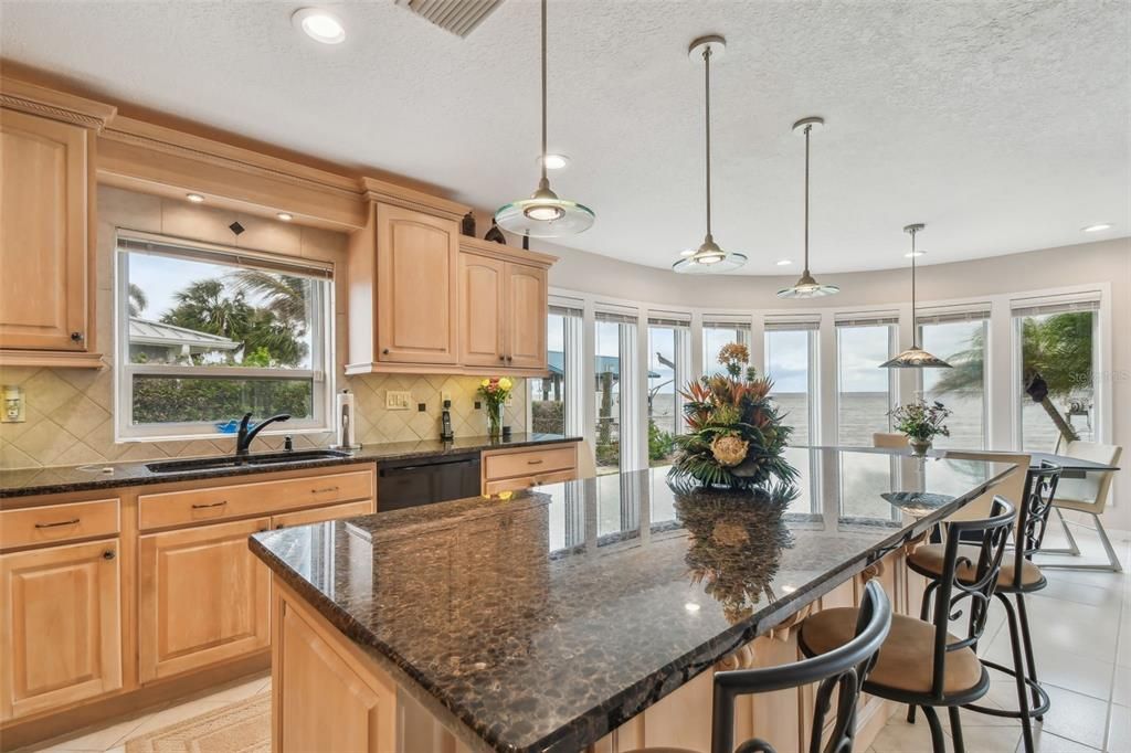 На продажу: $2,599,999 (4 спален, 4 ванн, 3526 Квадратных фут)