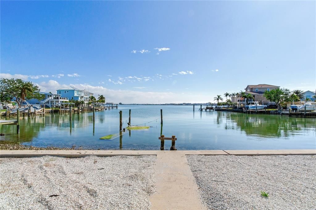 На продажу: $1,650,000 (0.31 acres)