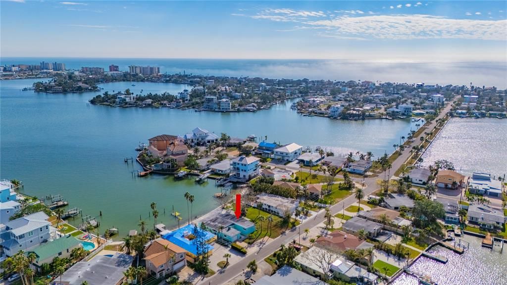 На продажу: $1,650,000 (0.31 acres)