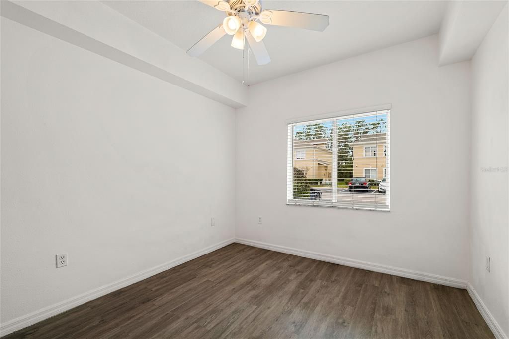 待售: $185,000 (3 贝兹, 2 浴室, 1151 平方英尺)