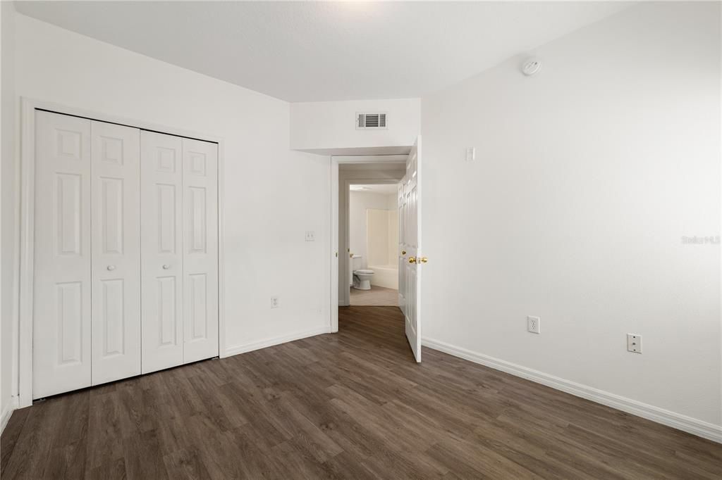 待售: $185,000 (3 贝兹, 2 浴室, 1151 平方英尺)