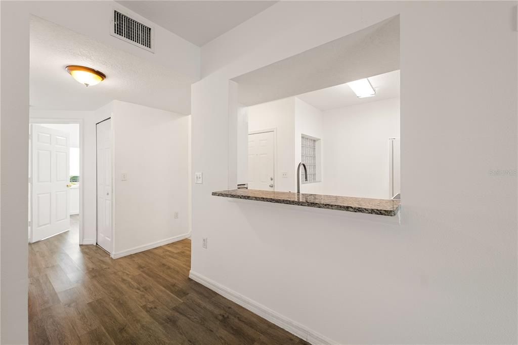 待售: $185,000 (3 贝兹, 2 浴室, 1151 平方英尺)