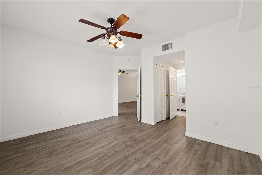 待售: $185,000 (3 贝兹, 2 浴室, 1151 平方英尺)