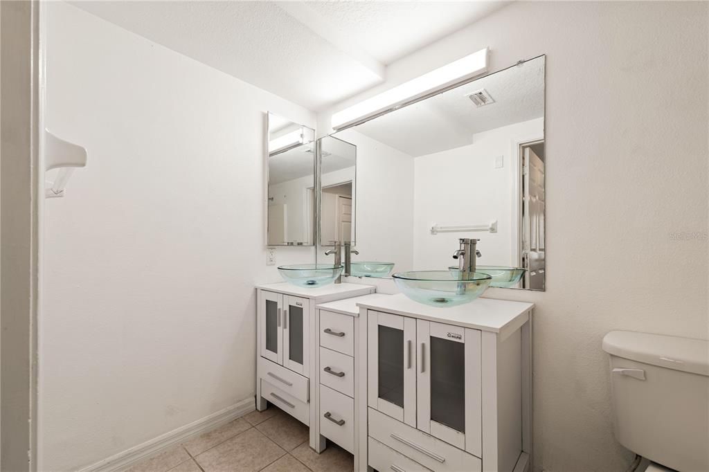 待售: $185,000 (3 贝兹, 2 浴室, 1151 平方英尺)